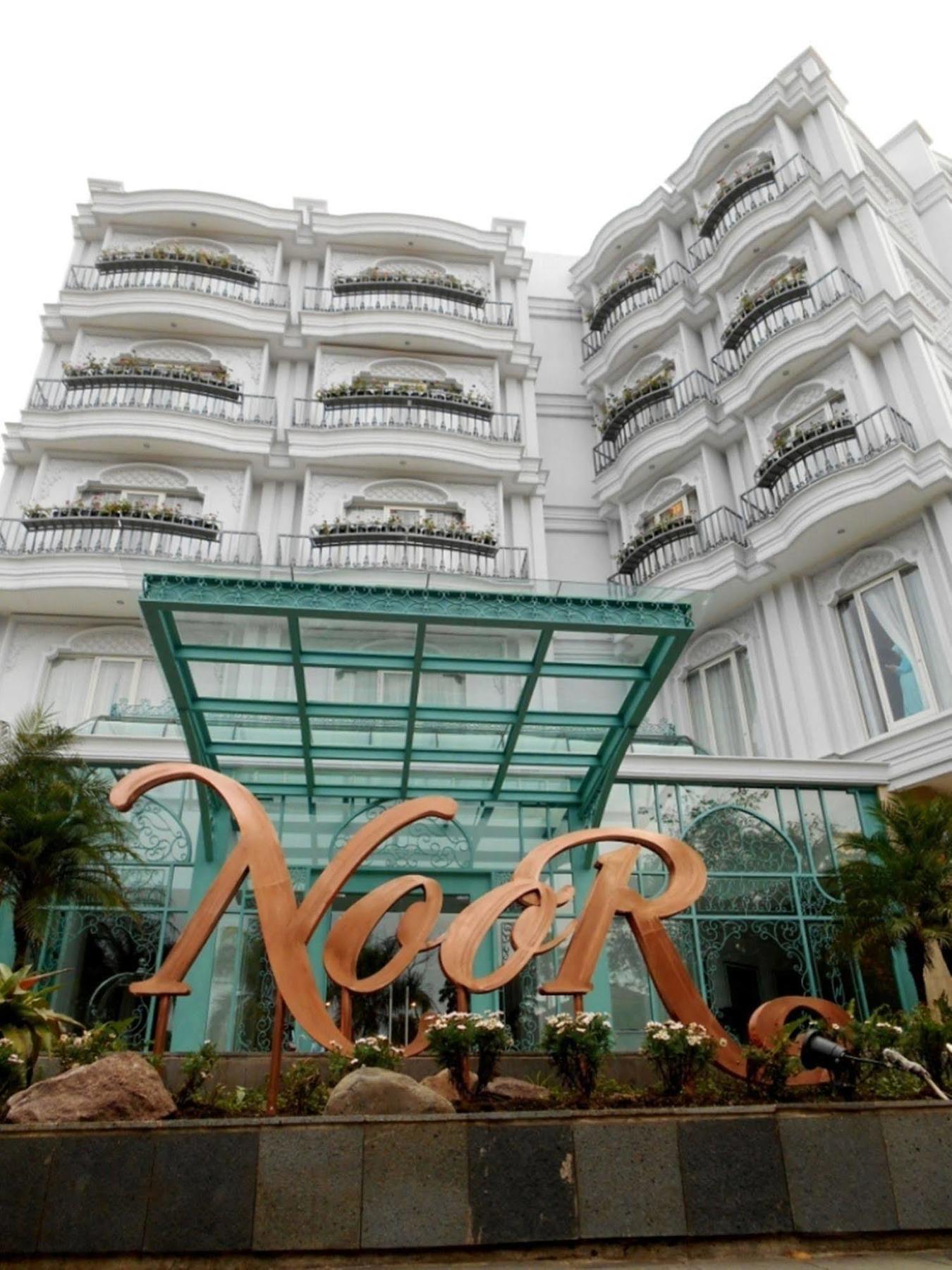 Noor Hotel Бандунг Екстериор снимка