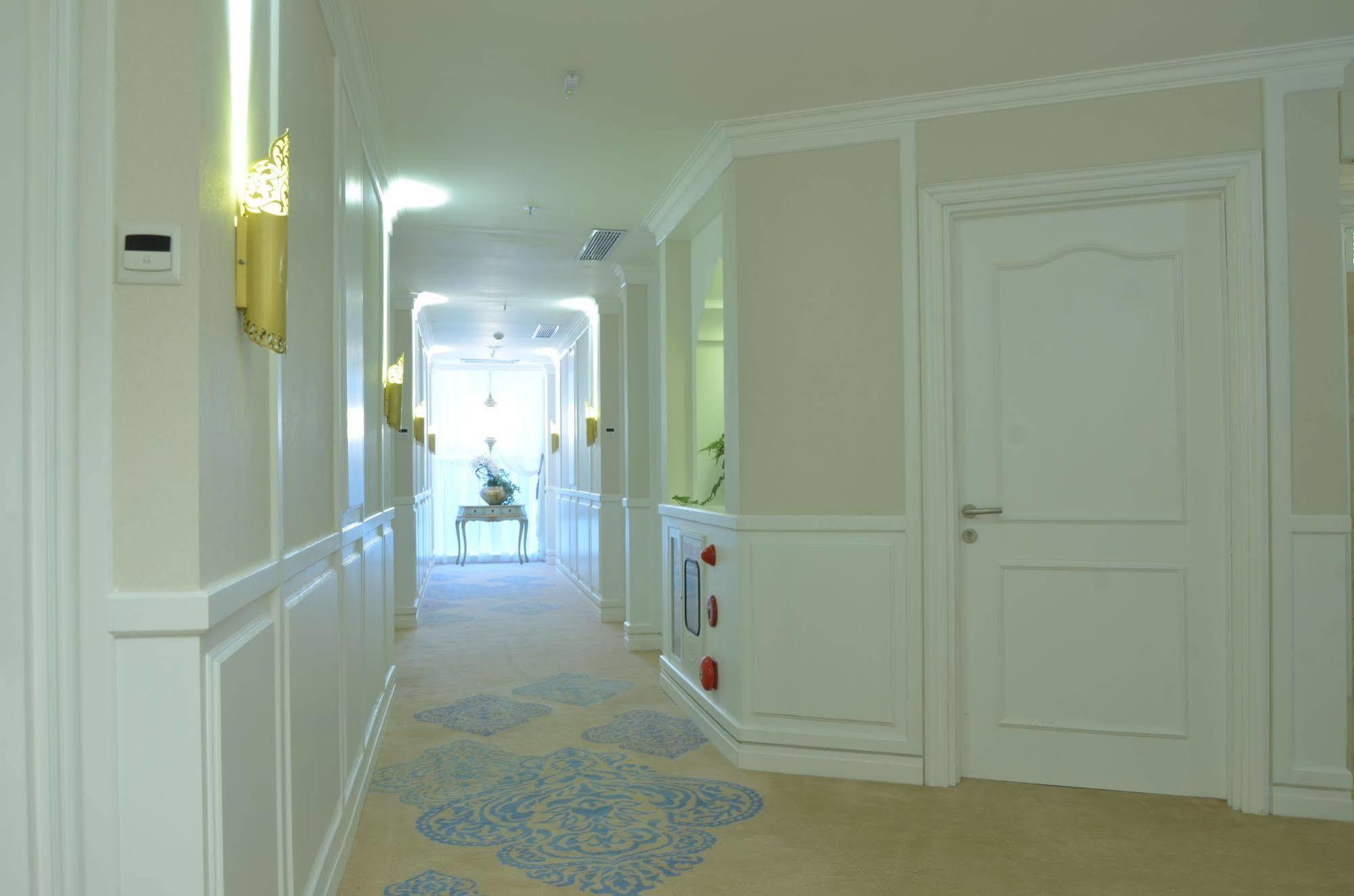 Noor Hotel Бандунг Екстериор снимка